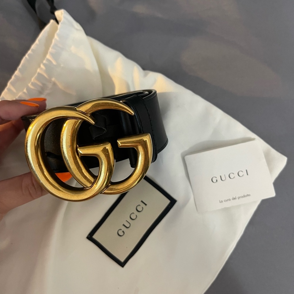 GUCCI- black leather GG Belt / I ACCEPT OFFERS!